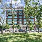 Metroflatsat509Vinestreet